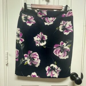 Ann taylor factory petite flower pattern pencil skirt, new with tag, size 4P